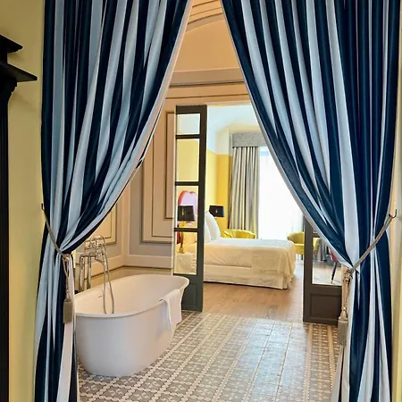 Hotel Divino & 4*