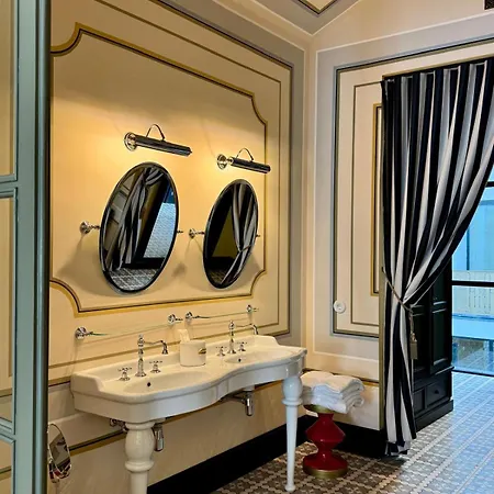 Hotel Divino &