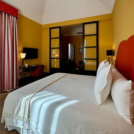 Hotel Divino &