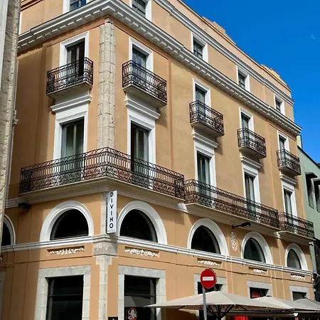 Hotel Divino & Figueres (Girona)