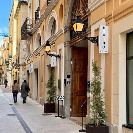 Hotel Divino & Figueres (Girona)