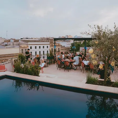 Hotel Divino & Figueras