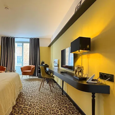 Divino & Otel Figueres (Girona)