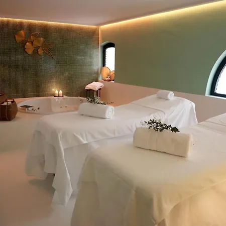 Hotel Divino By Fimedhotels 4*